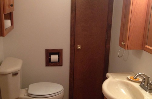 South Bend Apartment | Spotless 1-Bedrm Apt Visit Notre Dame/South Bend