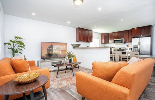 Downtown Redlands House | Sprawling Downtown Redlands Retreat Central to all Schools, Hospitals & Events