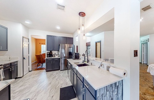 Spring House | Sprawling home with enclosed yard, pool, balcony, fireplaces, & AC - dogs ok