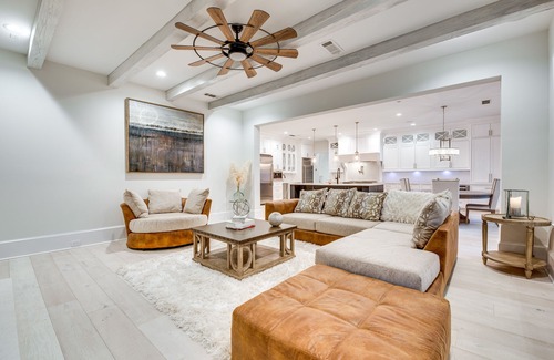 Suwanee House | Sprawling Suwanee Home: Theater, Pool, Hot Tub!