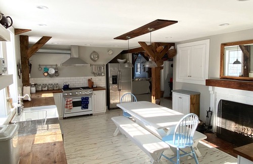 Moultonborough Other | Sprawling vintage farmhouse on ten acres for large groups in Lakes Region