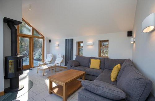 Ambleside House | Spring Cottage
