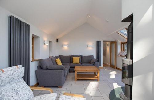 Ambleside House | Spring Cottage