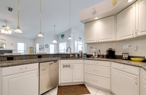 Spring Hill House | Spring Hill Home - Pool, Grill & Golf Course Views