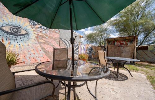 Iron Horse Historic District Apartment | Spring Serenity Chic 1BR Apt Walk to UofA