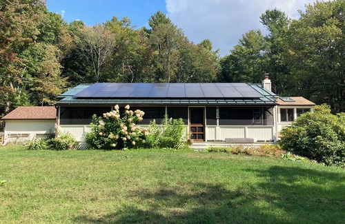 Mount Washington Apartment | Spring/Summer Mountain Spa Nature Retreat with 15 Acre Trail System