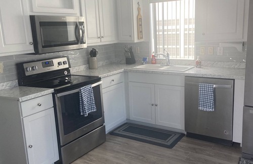 Biggar House | Spring/Summer Special 55+ Gated Community - 100 steps pool/hot tub