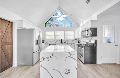 Klein House | Spring TX Home w/Heated Pool, Hot Tub, Game Room, Movie Room – Near Houston