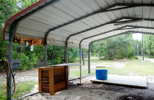 Perry House | Spring Warrior Pinesn5 min to the ocean, boat ramp, and the WMA.