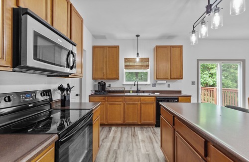 O'Fallon House | Springhurst Serenity: Fresh 4BR Getaway