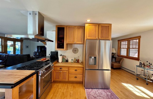 Waldoboro House | Spruce Ledge - mid-coast Maine. ocean views w deep water access. sauna. retreat.