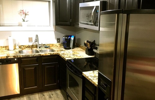 Sandy Apartment | Spruce Moose┃Spacious 2BR Private Apartment┃ Sauna┃World Class Ski 11 miles