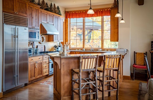 Spruce Peak House | Spruce Peak Mountain Cabin