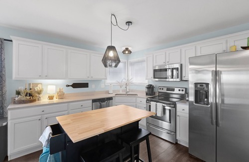 Ottawa House | Spyglass Inn | 3 Bed, 2.5 Bath