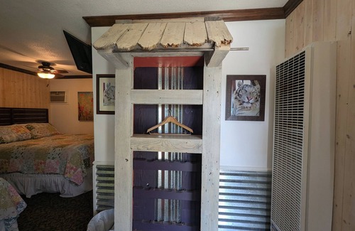 Squaw Valley Cabin | Squaw Valley Motel Room #7