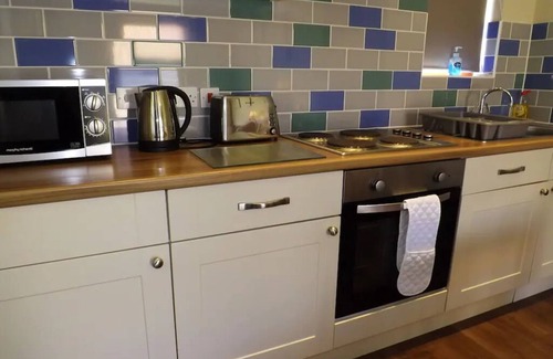 Coddenham Cabin | Squirrel, Bespoke holiday lodge in beautiful Suffolk conservation village