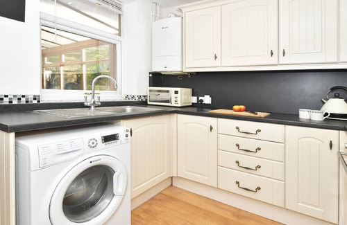 Stoke-on-Trent House | Squirrel Cottage by YourStays