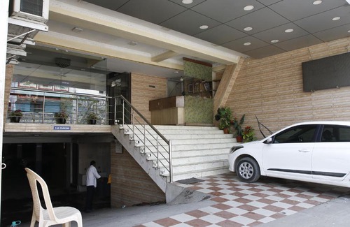 Kanchipuram Hotel | SSK Residency