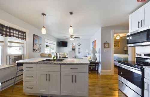 Munising Apartment | SSVR3-Cute 2nd Floor Apartment in Munising with a Balcony and Grill