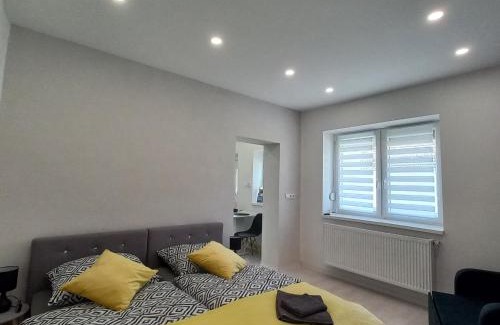 Vasarosnameny Apartment | Stílus Apartman