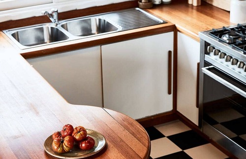 St. Andrews Beach House | St Andrews Beach Lodge With Infrared Sauna & Outdoor Spa