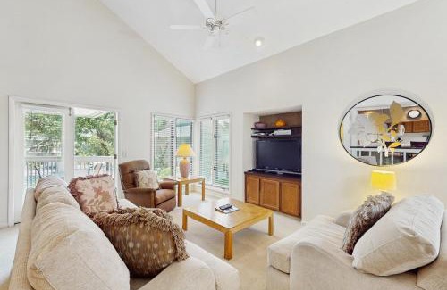 Palmetto Dunes Apartment | St. Andrews Common, 1976