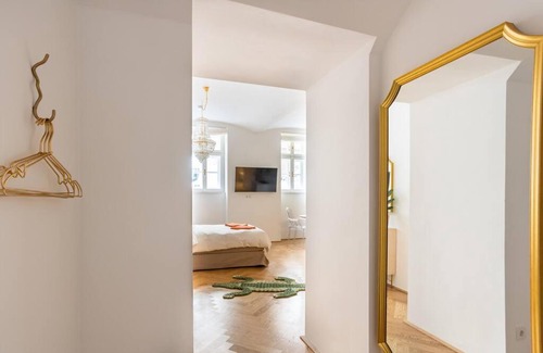 Schottenfeld Apartment | St. Elizabeth 2