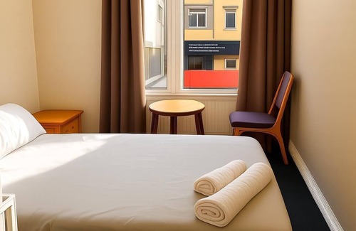 South Shore Hotel | St Elmo Hotel