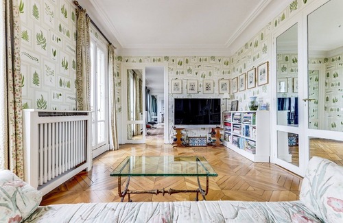 Latin Apartment | St. Germain des Pres - Paris 6th