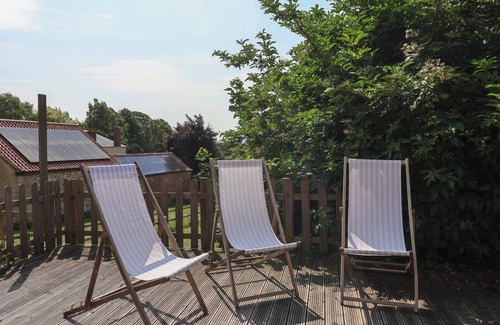 Scawton Cottage | ST GREGORY’S COTTAGE, pet friendly, with a garden in Helmsley