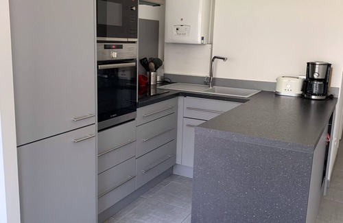Saint-Jean-de-Luz Apartment | ST JEAN DE LUZ BEL F3 10 MINUTES WALK FROM THE PORT/TOWN CENTER/BEACH/STATION. WIRELESS