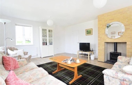Portland Cottage | ST JOHNS VIEW, family friendly, with open fire in Fortuneswell