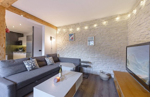 Saint-Jorioz Apartment | ST JORIOZ - Le Côté Tournette, cosy 2ch