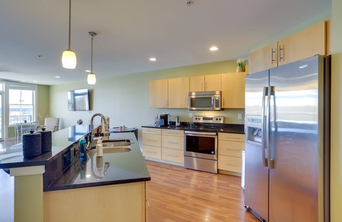 Saint Joseph Condo | St Joseph Condo < 1 Mi to Beach & Downtown!