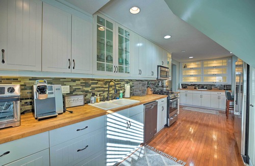 Saint Joseph House | St Joseph Family Home < 1 Mi to Silver Beach