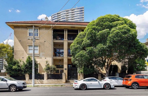 St Kilda Apartment | St Kilda Retreat Summ
