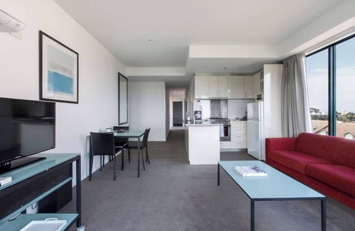 St Kilda Apartment | St Kilda Sands Stroll to the Beach and Esplanade