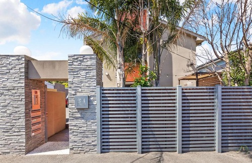 St. Kilda East Apartment | St Kilda Stylish Studio Apartment