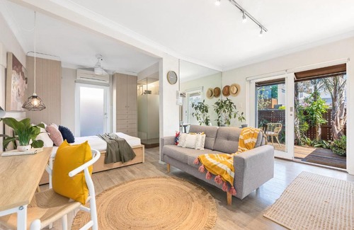 St. Kilda East Apartment | St Kilda Stylish Studio Apartment