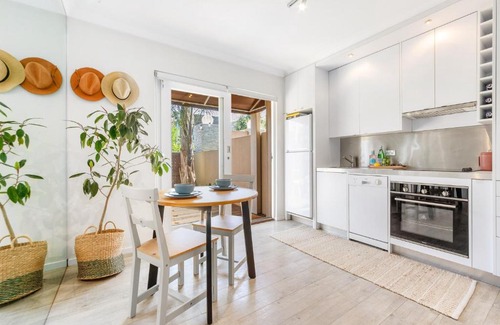St. Kilda East Apartment | St Kilda Stylish Studio Apartment