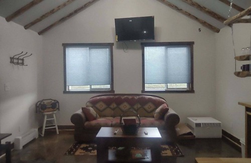 Babb Cabin | St. Mary, Many Glacier, Waterton area cabin