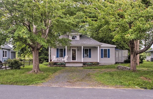 Neavitt House | St. Michaels Area Cottage - Walk to Water & Marina