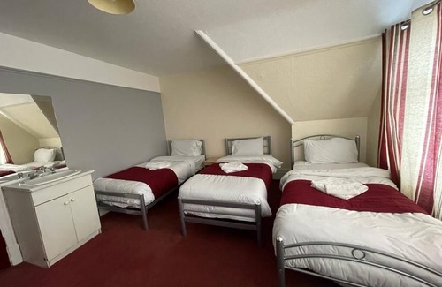 Kenton Hotel | St Nicholas Hotel Kenton