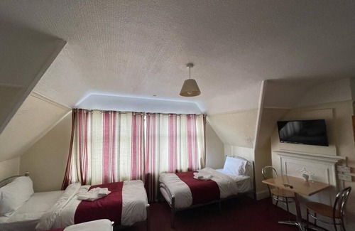 Kenton Hotel | St Nicholas Hotel Kenton