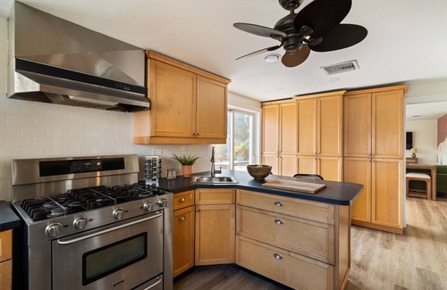 Disston Heights House | St Pete Beach: Heated Pool, Hot Tub, Professionally Designed: Permier Host!