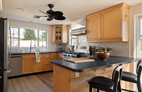 Disston Heights House | St Pete Beach: Heated Pool, Hot Tub, Professionally Designed: Permier Host!