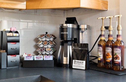 Disston Heights House | St Pete Beach: Heated Pool, Hot Tub, Professionally Designed: Permier Host!