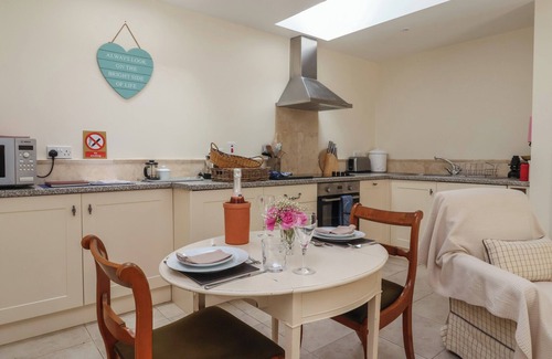 Scawton Cottage | STABLE COTTAGE, pet friendly, country holiday cottage in Hovingham