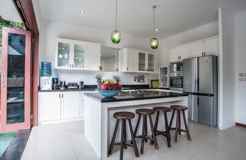Dyanapura Villa | Staffed Luxury Villa, Chef Services. Beach & Shops Central Seminyak,