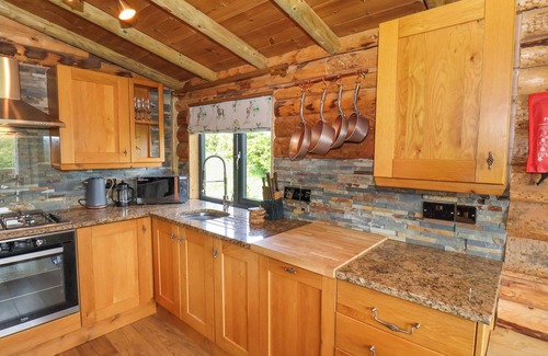 Briggswath Cottage | STAG LODGE HOLIDAY RETREAT, pet friendly, with hot tub in Whitby